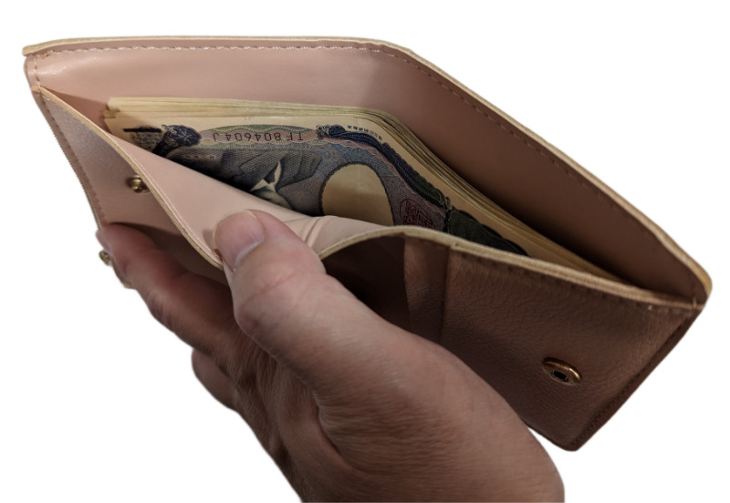 3COINS（スリーコインズ）の財布が安くて使いやすくておすすめ
